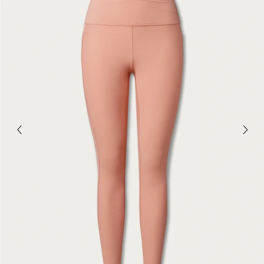 RHONE Ripple 7/8 Pocket Legging Cameo Pink - Picture 4 of 4